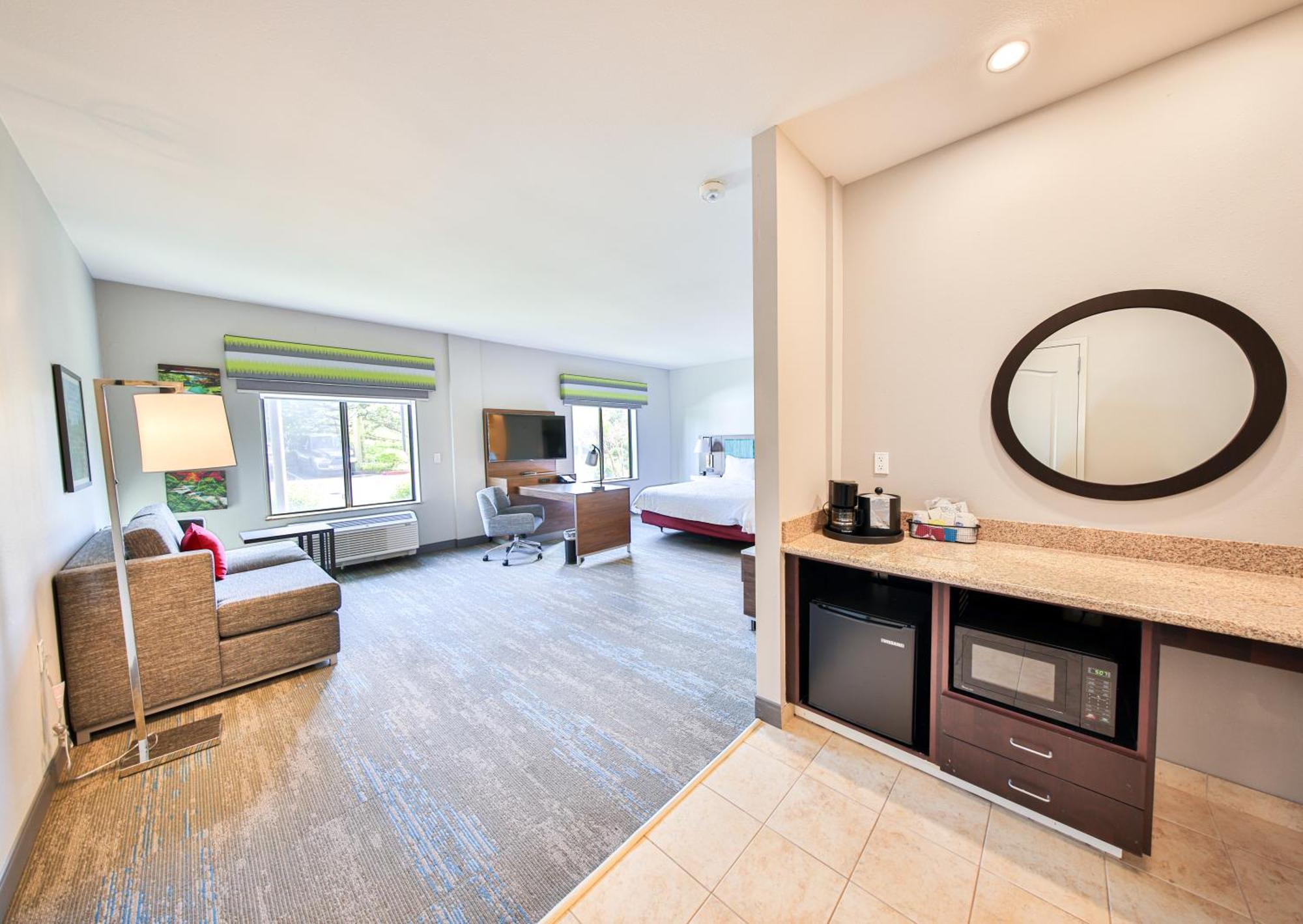Hampton Inn & Suites By Hilton Seattle/Kent Bagian luar foto
