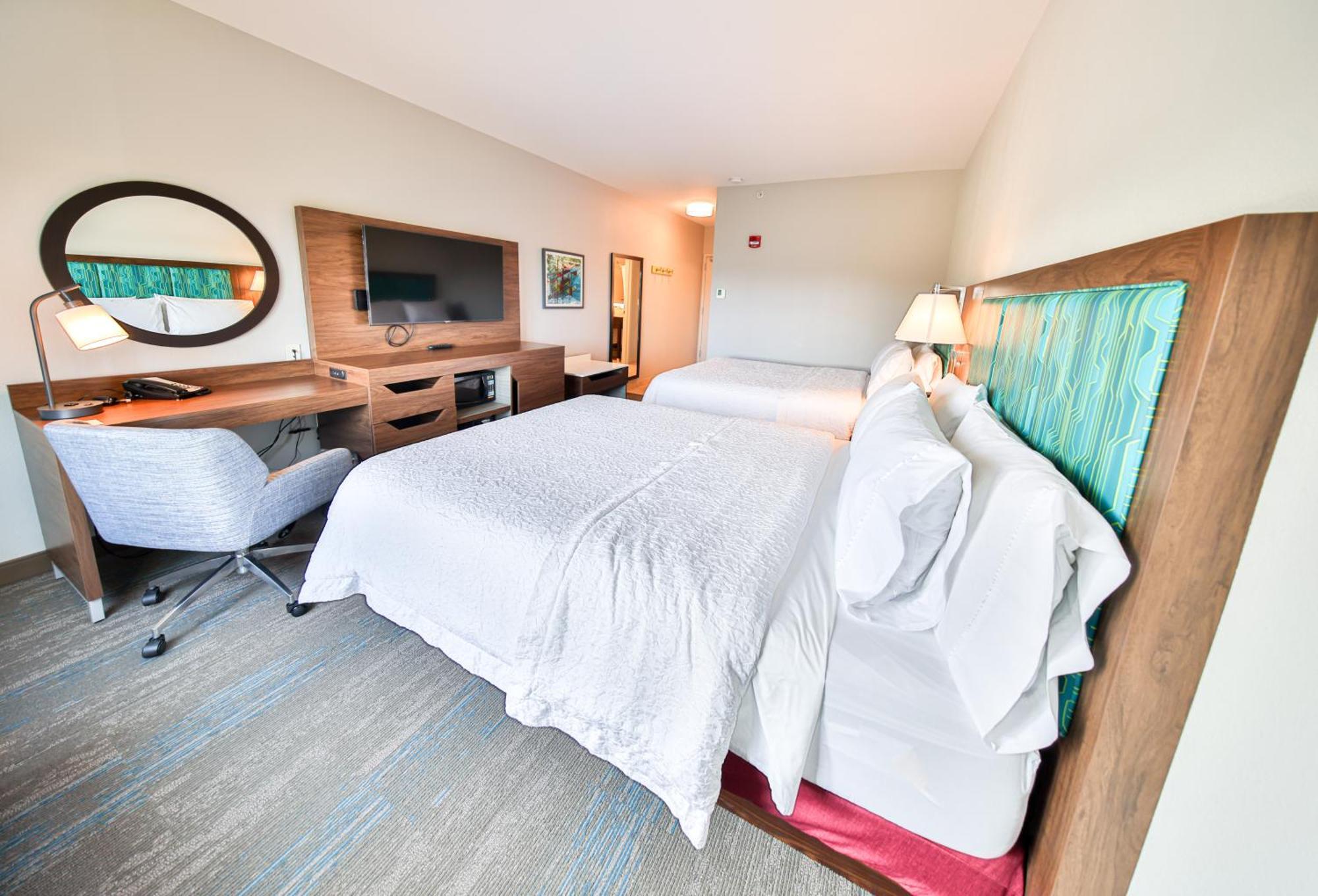 Hampton Inn & Suites By Hilton Seattle/Kent Bagian luar foto